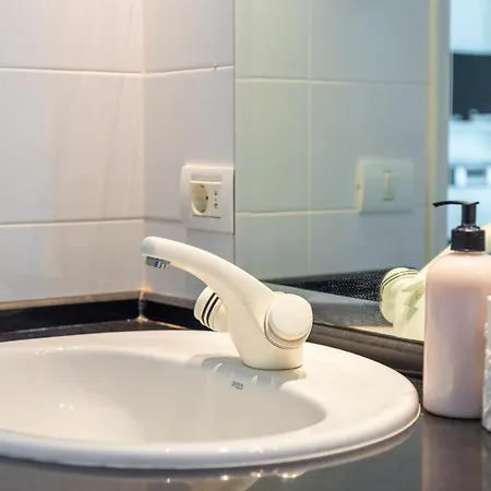 Apartament Spacious With Large Terrace,5 Min